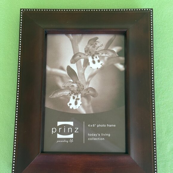 PRINZ WALNUT WOOD 4" X 6" PHOTO PICTURE FRAME:NIB MANDALAY SERIES - Picture 11 of 12